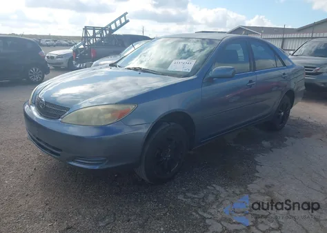 2004 Toyota Camry Le z USA, uszkodzony, nr VIN 4T1BE32K14U848988